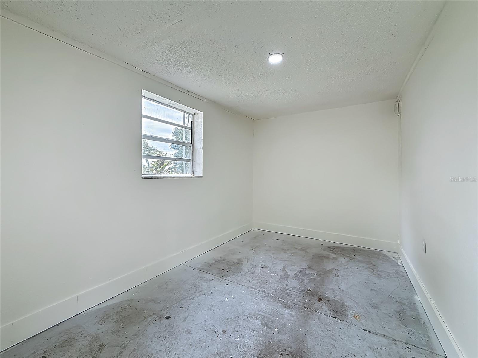 Image 43 of 63 For 7902 49th Avenue N