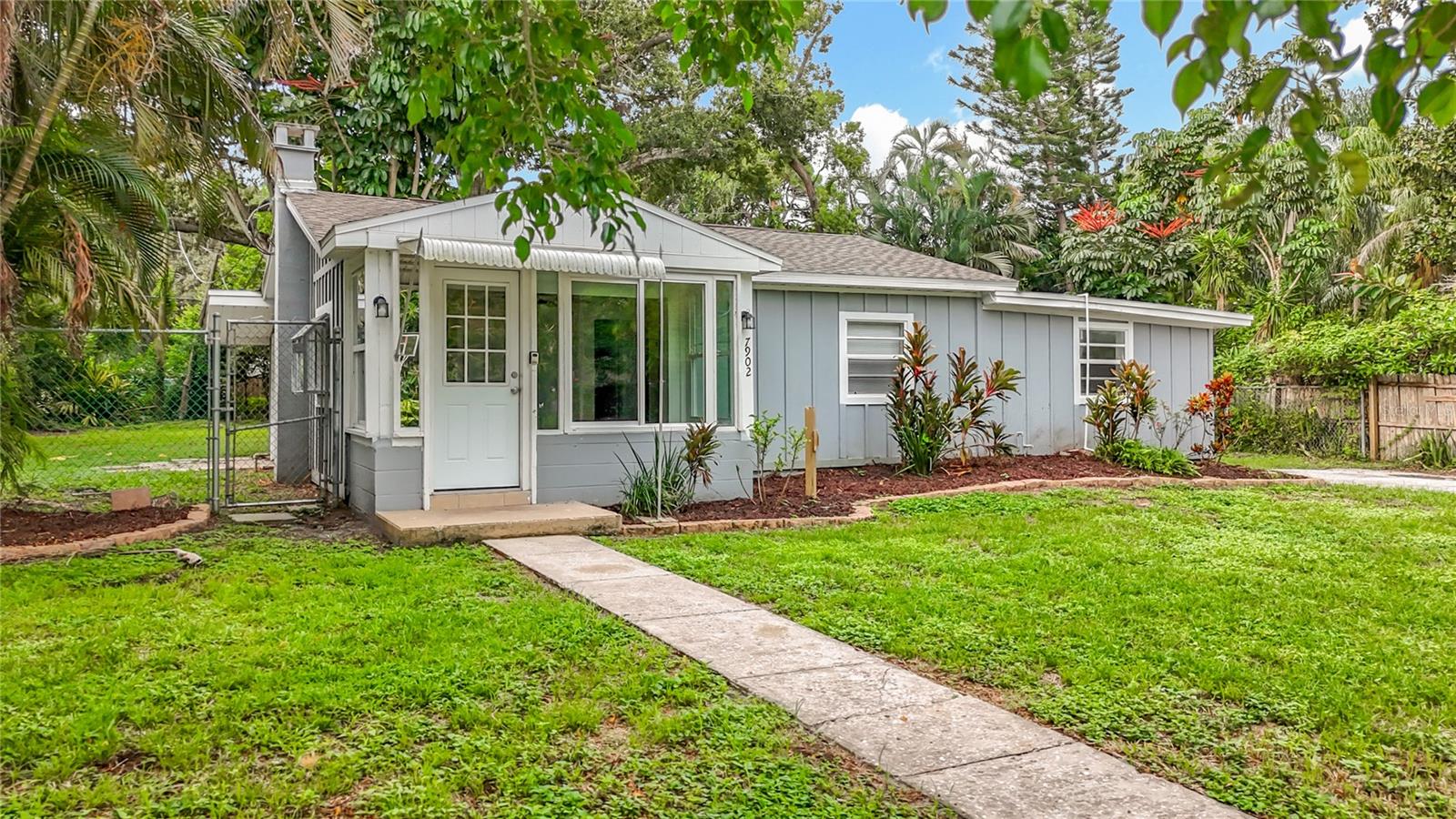 Image 5 of 63 For 7902 49th Avenue N