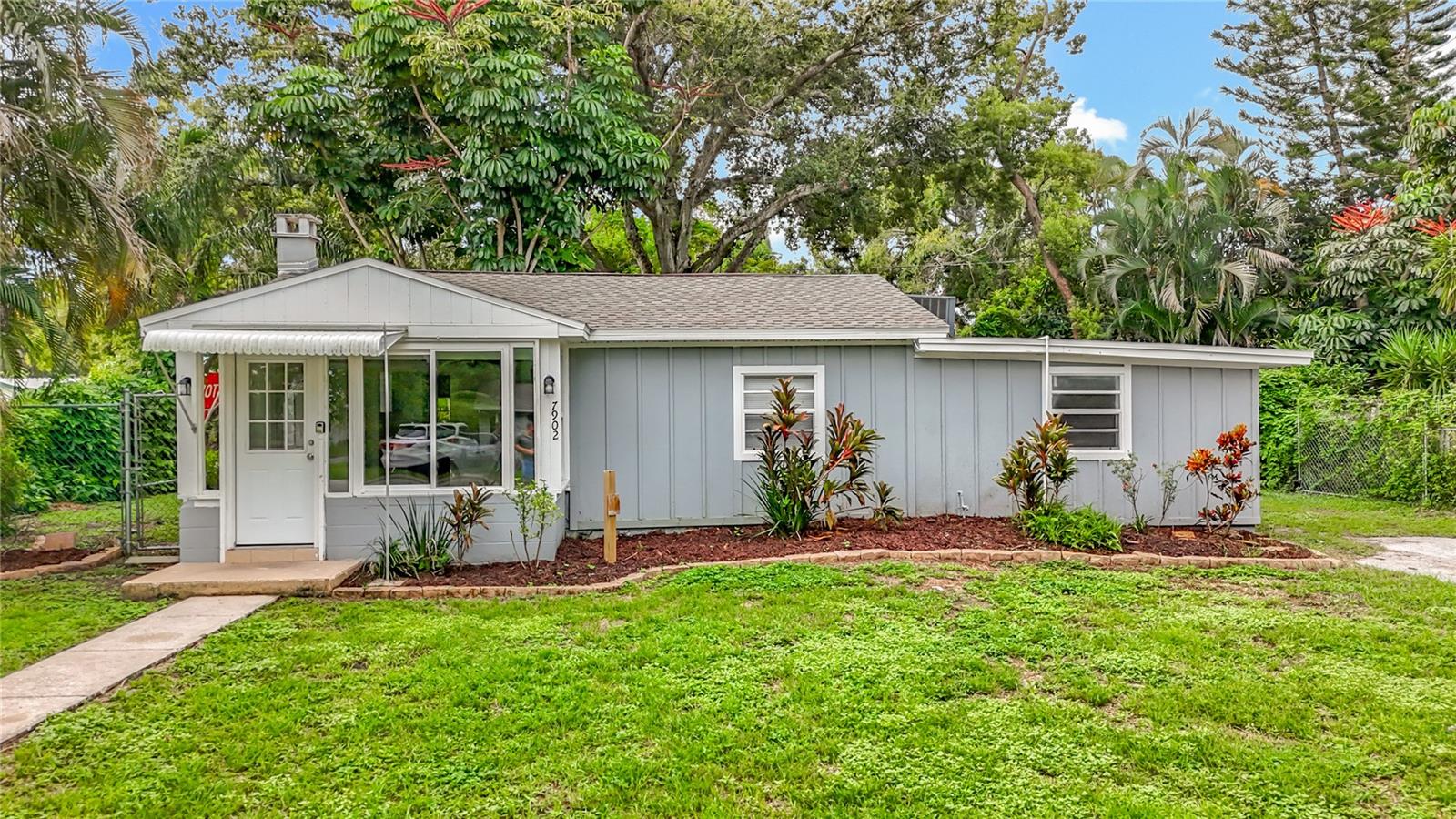 Image 6 of 63 For 7902 49th Avenue N