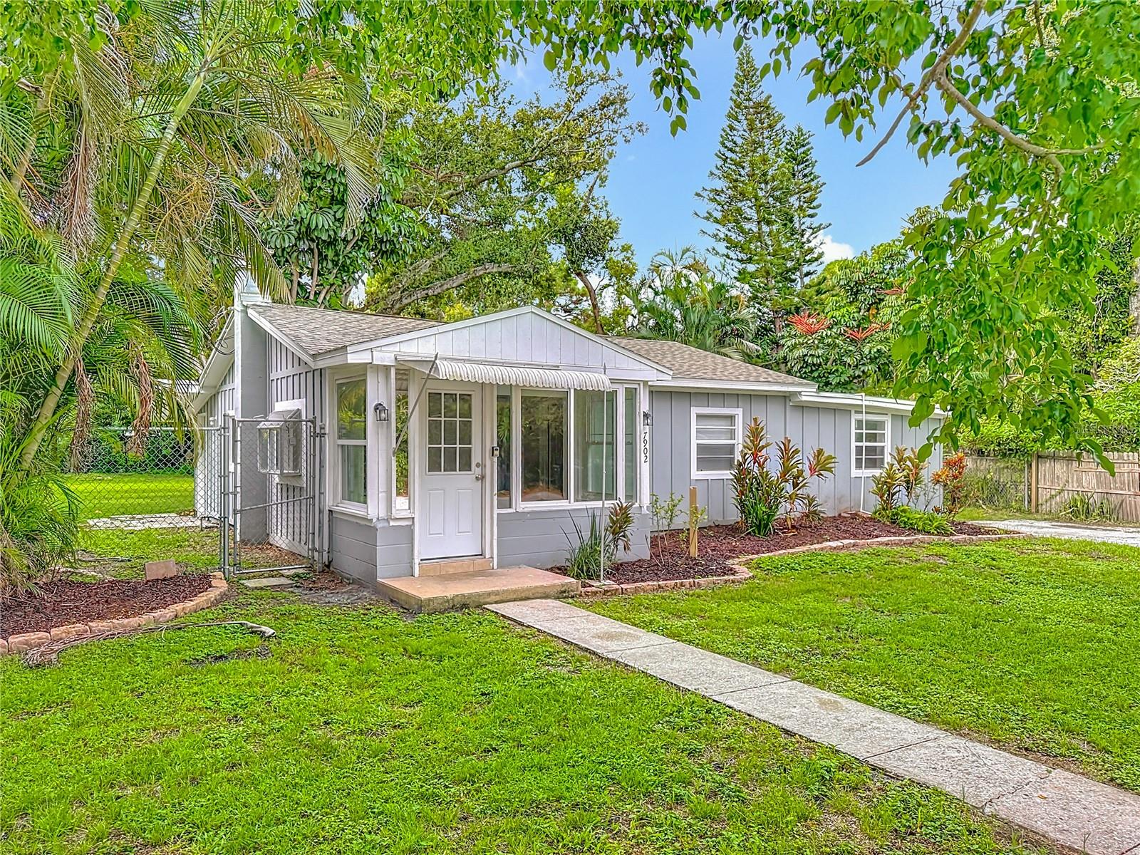 Image 9 of 63 For 7902 49th Avenue N