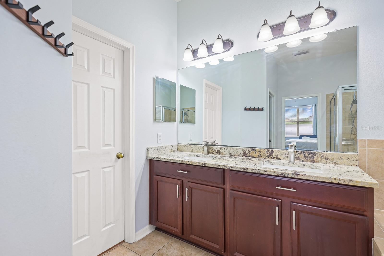 Image 19 of 31 For 7335 Forest Mere Drive