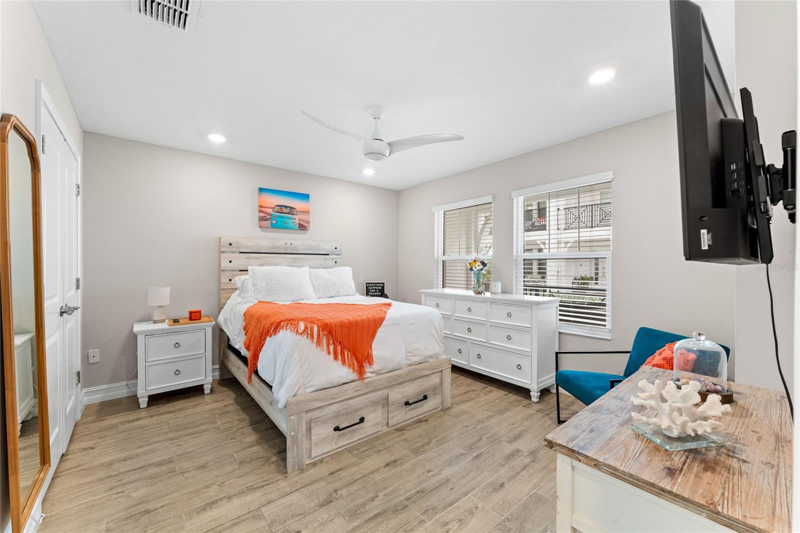 Image 6 of 54 For 5351 Bridge St  81