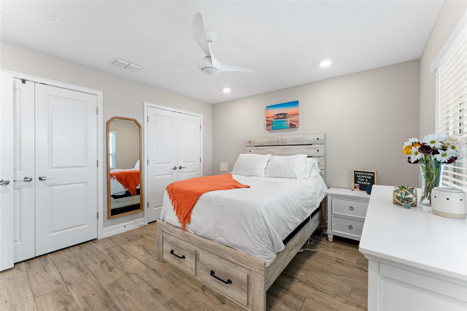 Image 7 of 54 For 5351 Bridge St  81