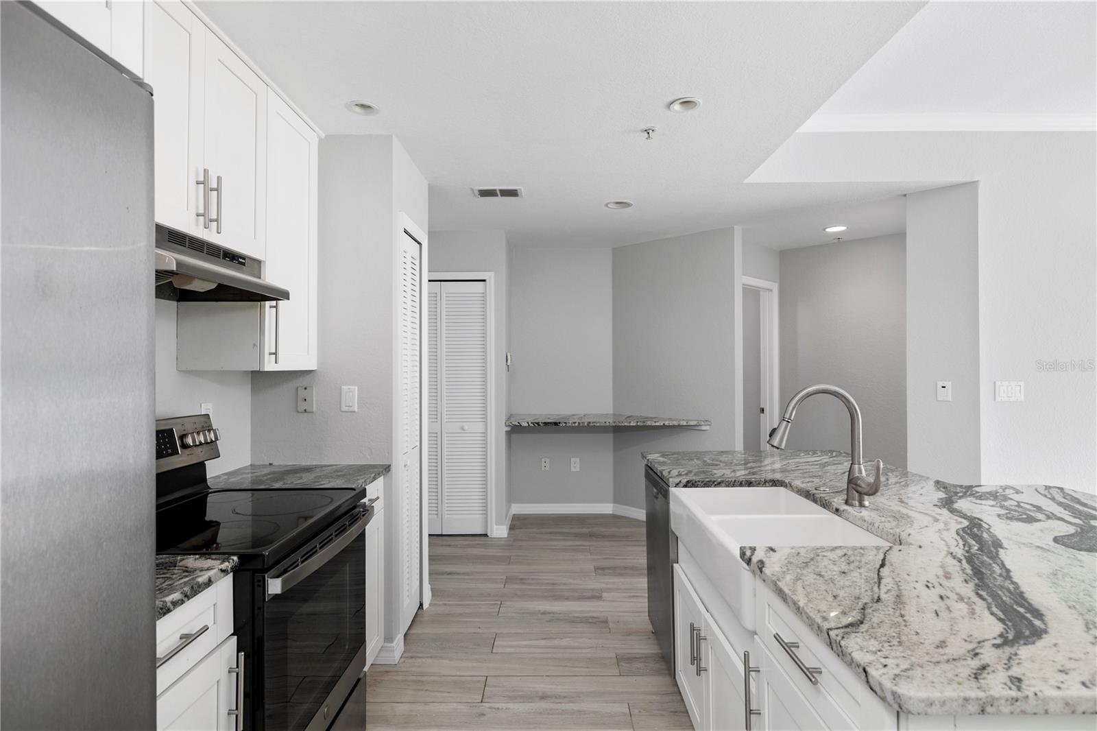 Image 31 of 37 For 700 Harbour Island Boulevard 238