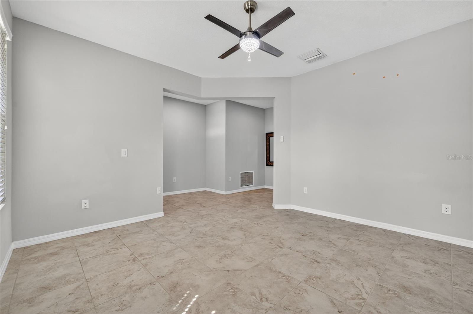 Image 16 of 56 For 13334 Palmera Vista Drive