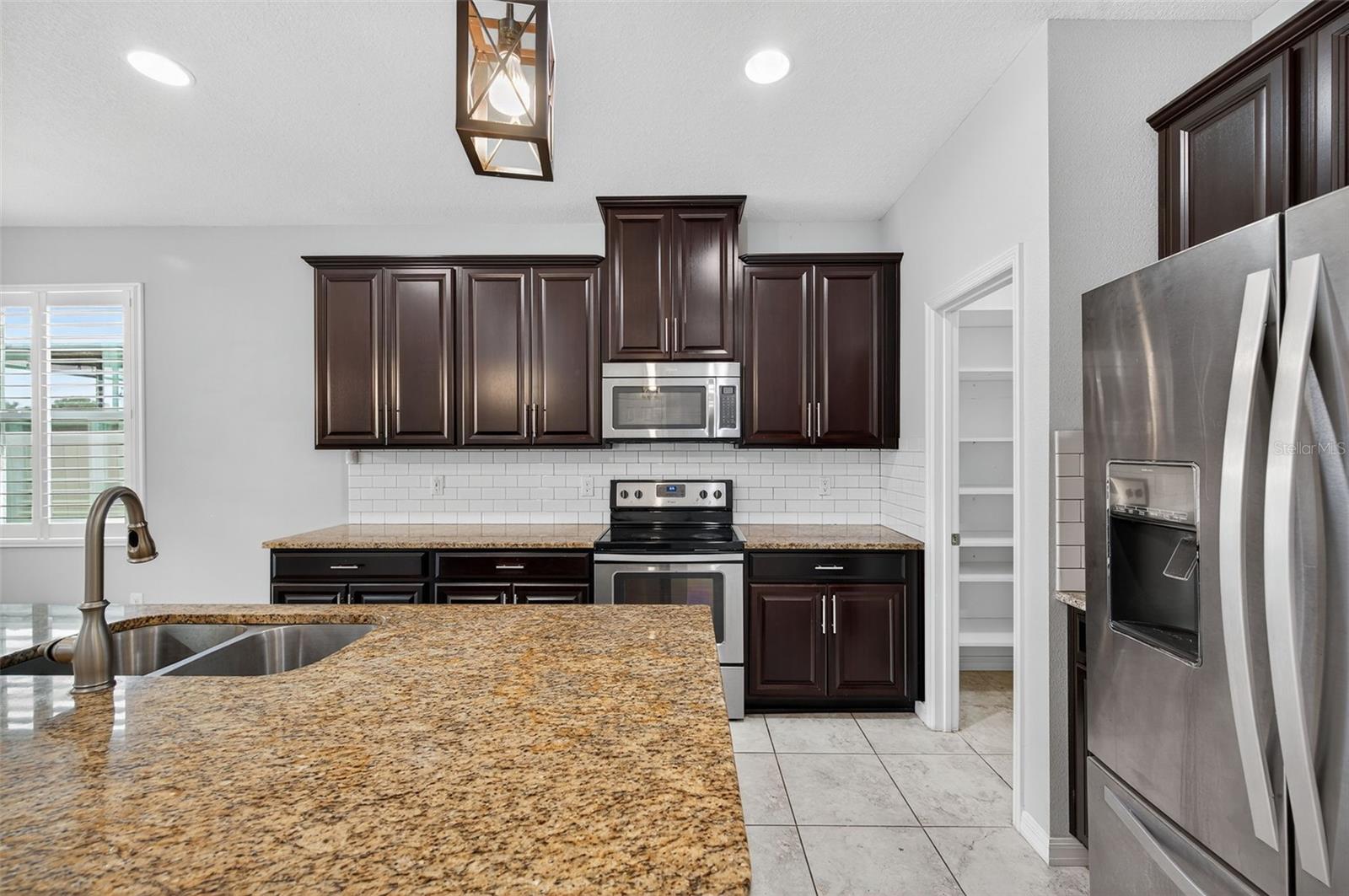 Image 18 of 56 For 13334 Palmera Vista Drive
