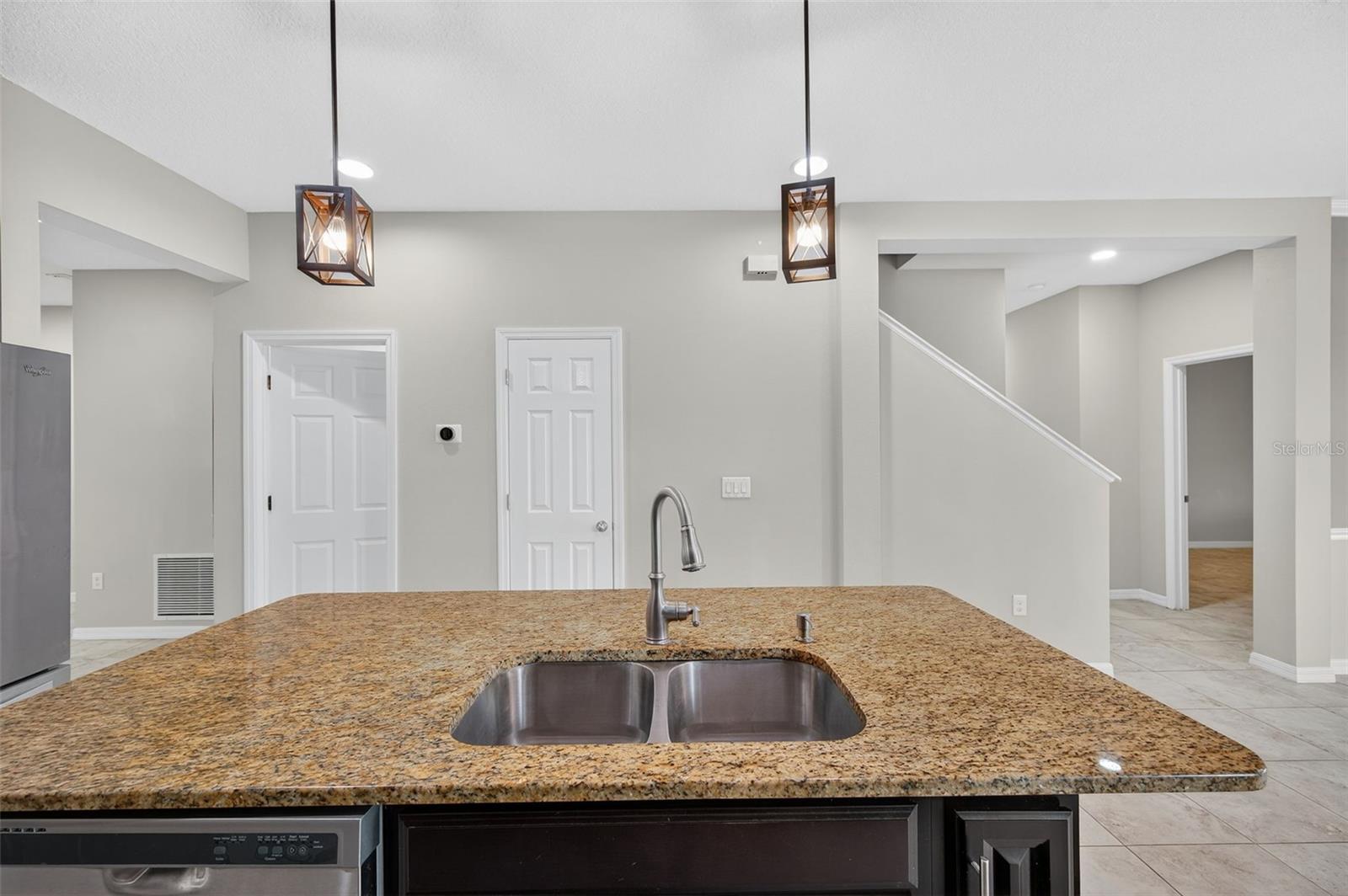 Image 28 of 56 For 13334 Palmera Vista Drive