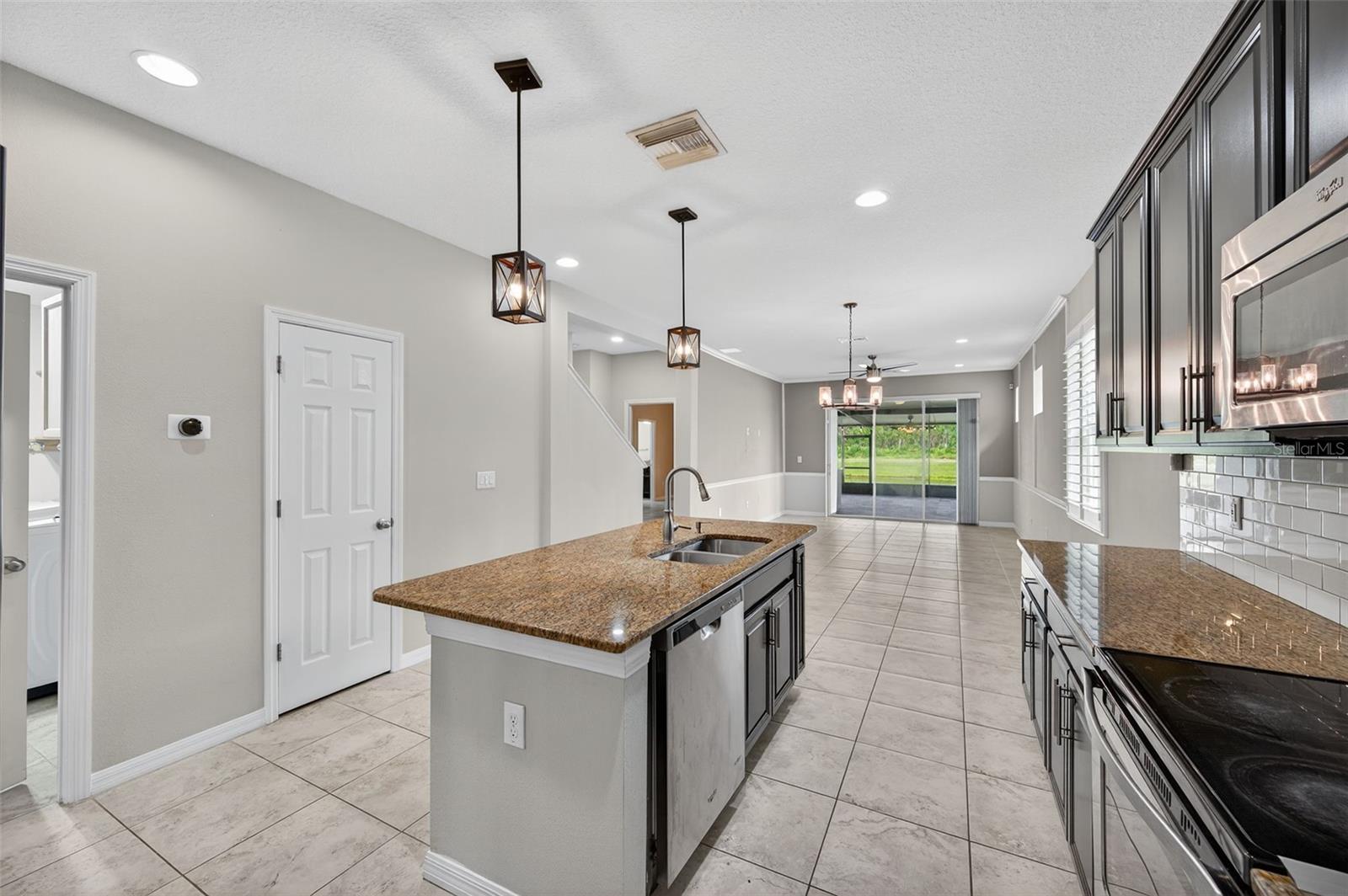 Image 29 of 56 For 13334 Palmera Vista Drive