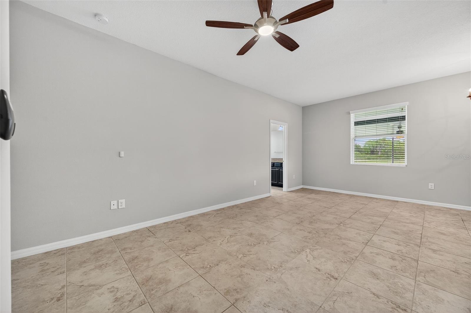 Image 38 of 56 For 13334 Palmera Vista Drive