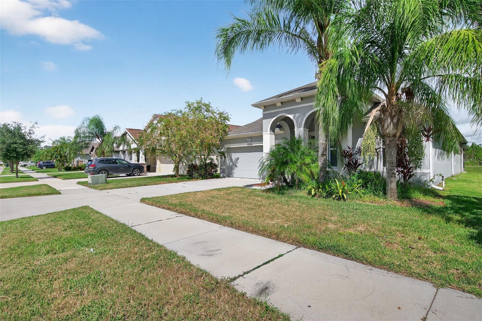 Image 4 of 56 For 13334 Palmera Vista Drive