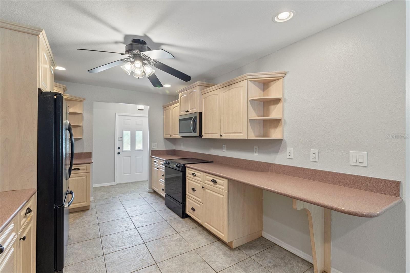 Image 12 of 39 For 2434 Lake View Boulevard