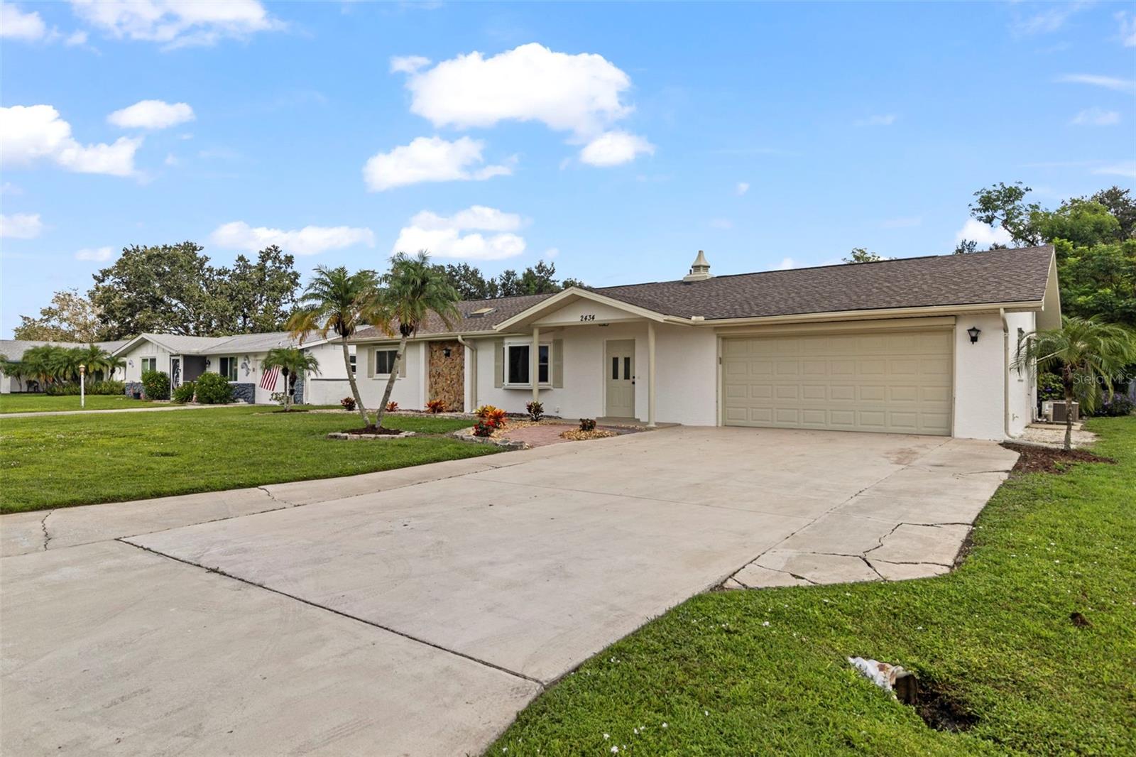Image 4 of 39 For 2434 Lake View Boulevard