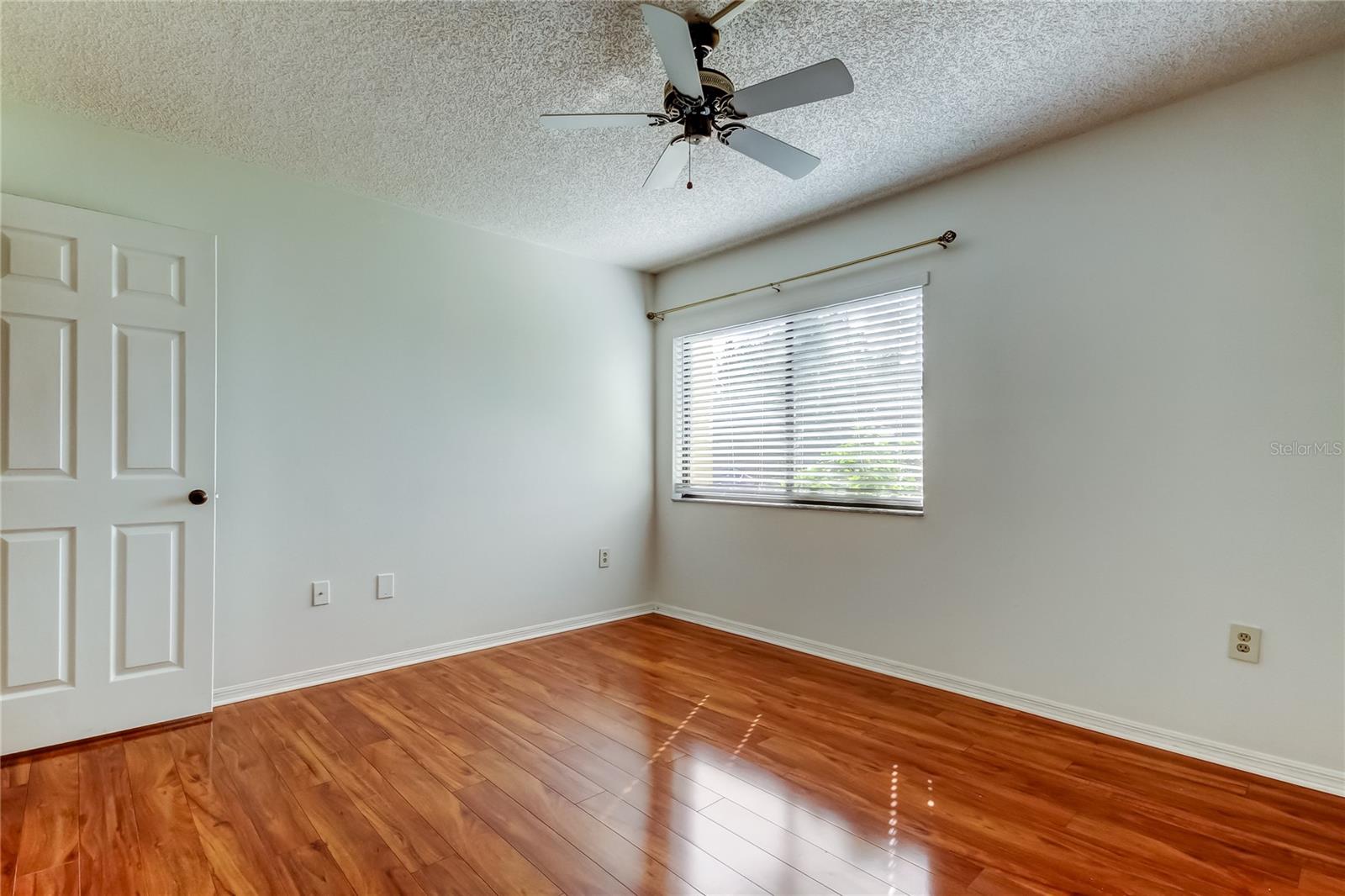Image 36 of 60 For 1801 Lake Road 8a
