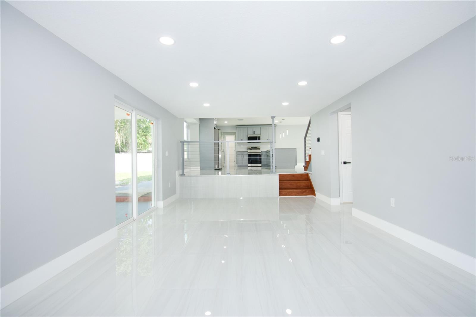 Image 11 of 37 For 6708 Gateway Drive