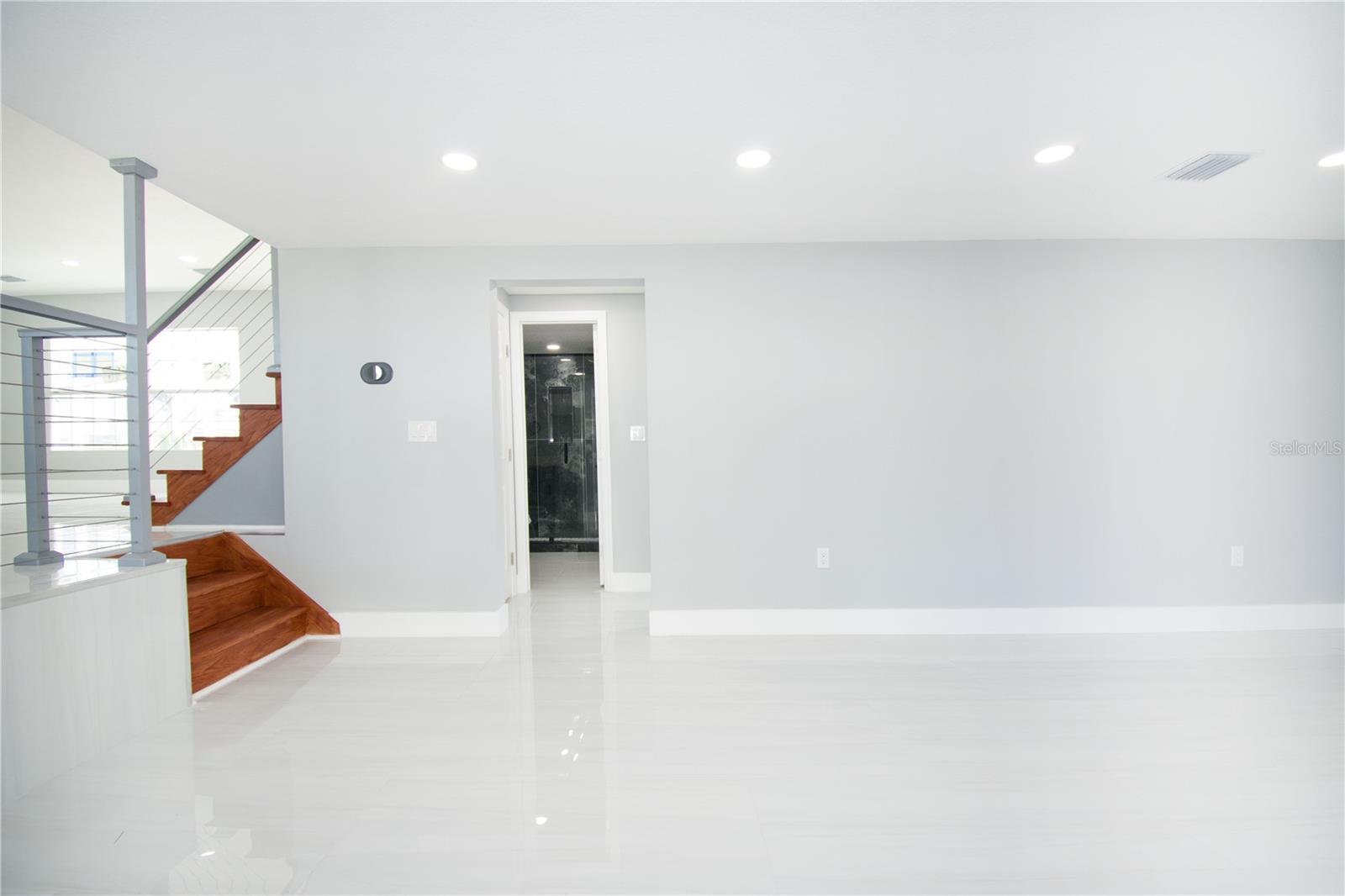 Image 12 of 37 For 6708 Gateway Drive