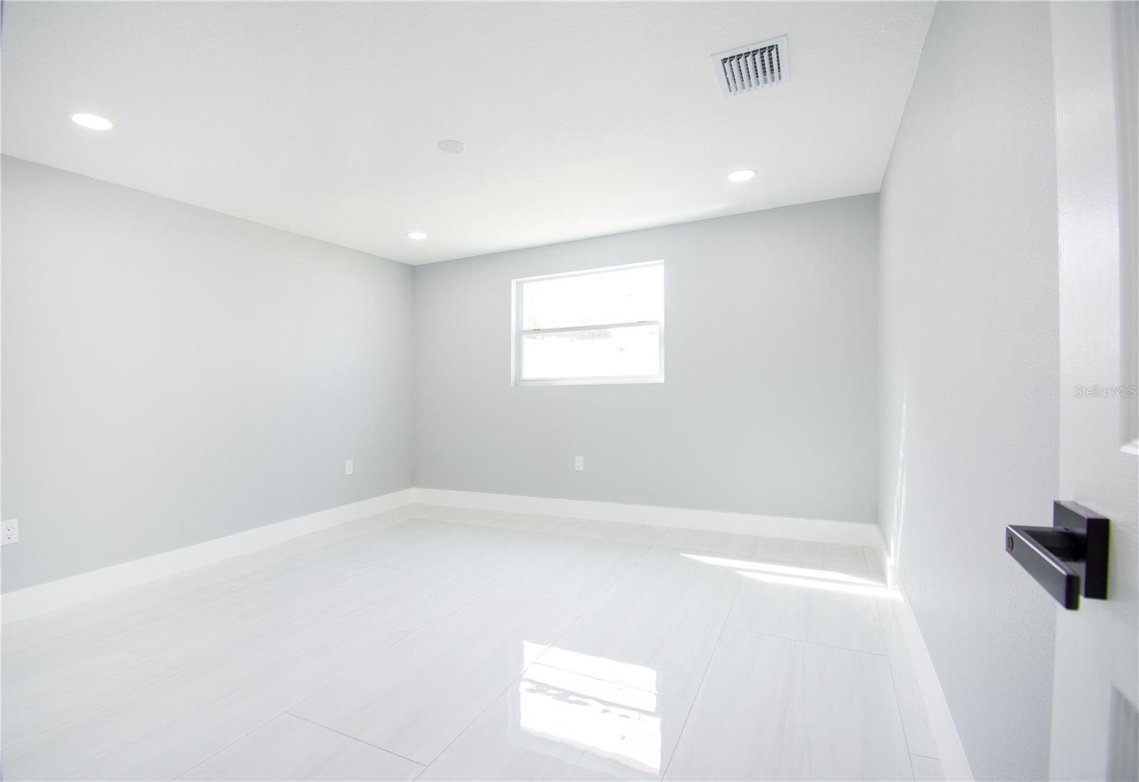 Image 15 of 37 For 6708 Gateway Drive