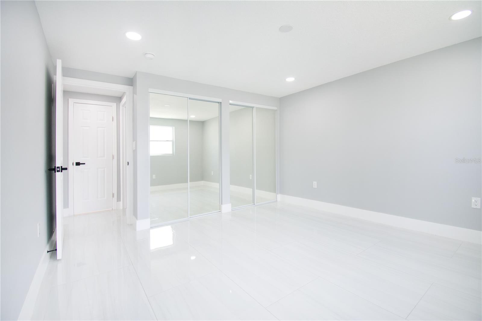 Image 16 of 37 For 6708 Gateway Drive