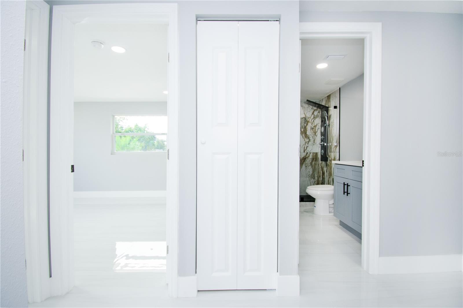 Image 21 of 37 For 6708 Gateway Drive