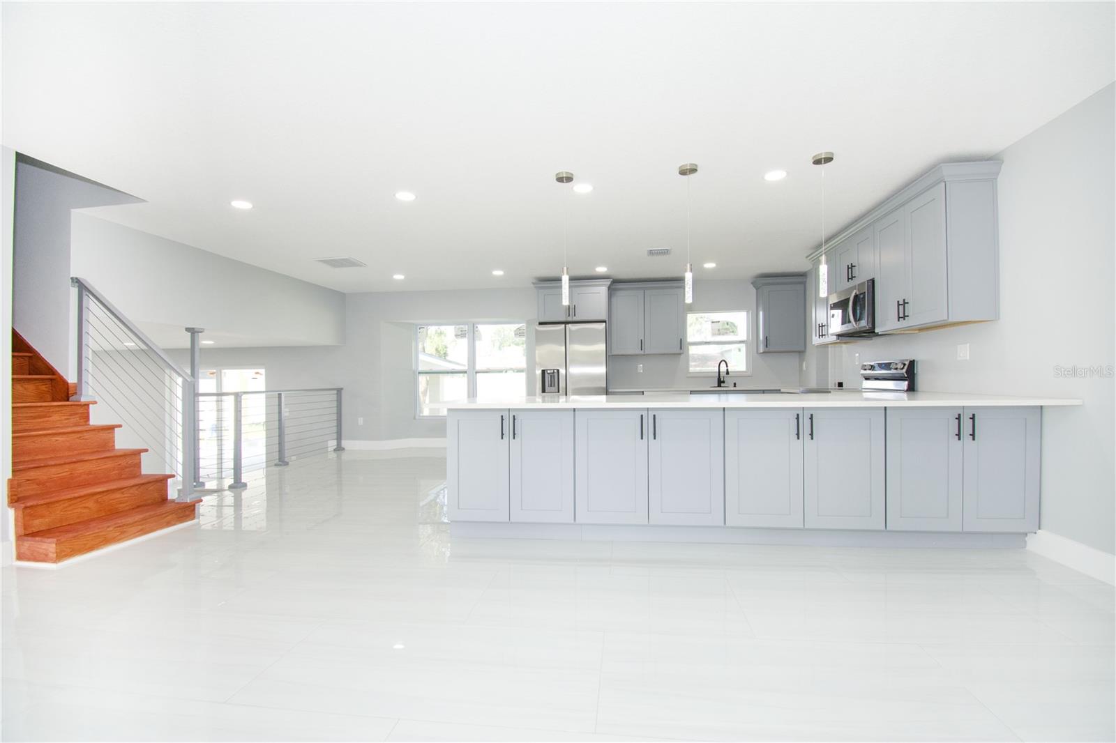 Image 6 of 37 For 6708 Gateway Drive