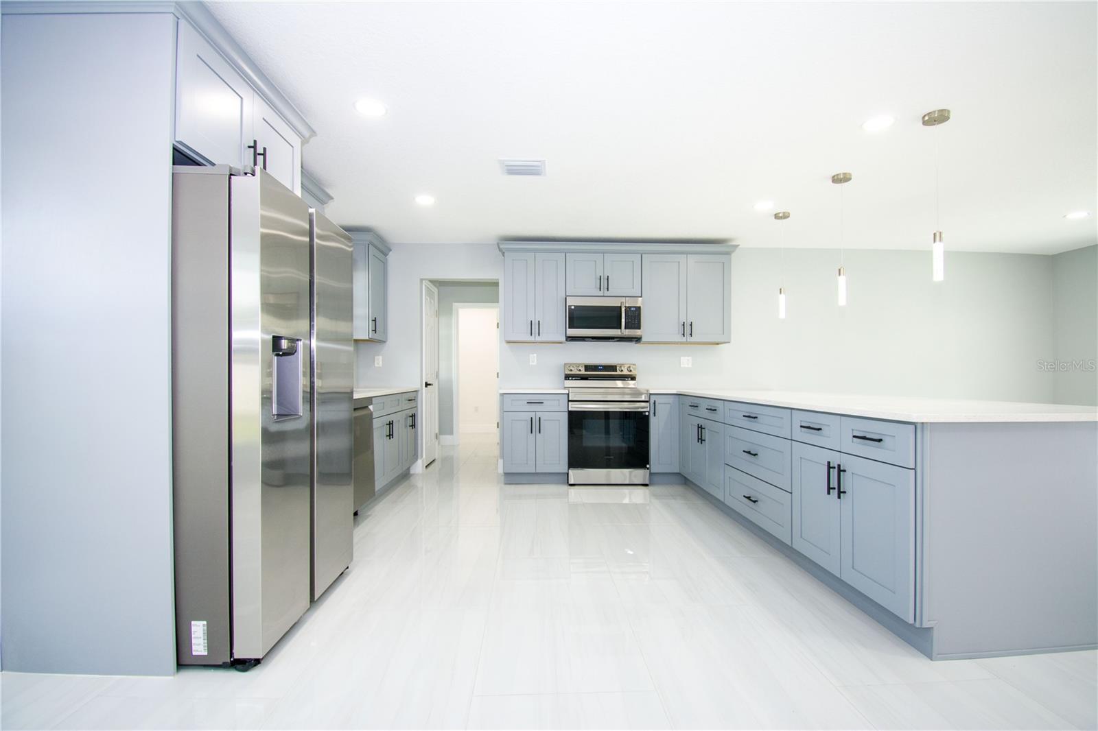 Image 7 of 37 For 6708 Gateway Drive