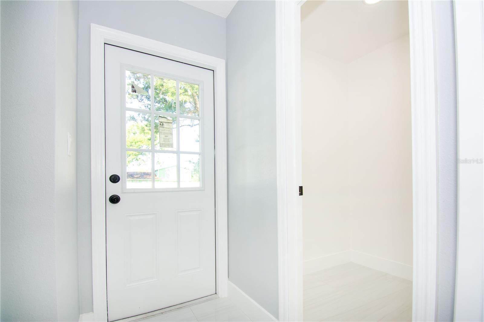 Image 9 of 37 For 6708 Gateway Drive