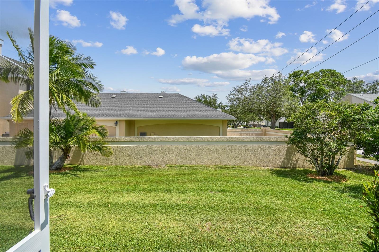 Image 21 of 67 For 13636 Lake Point Drive S
