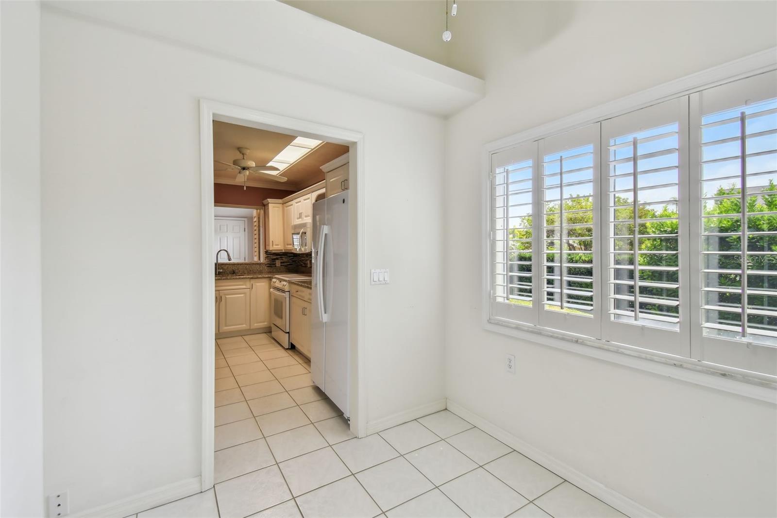 Image 36 of 67 For 13636 Lake Point Drive S