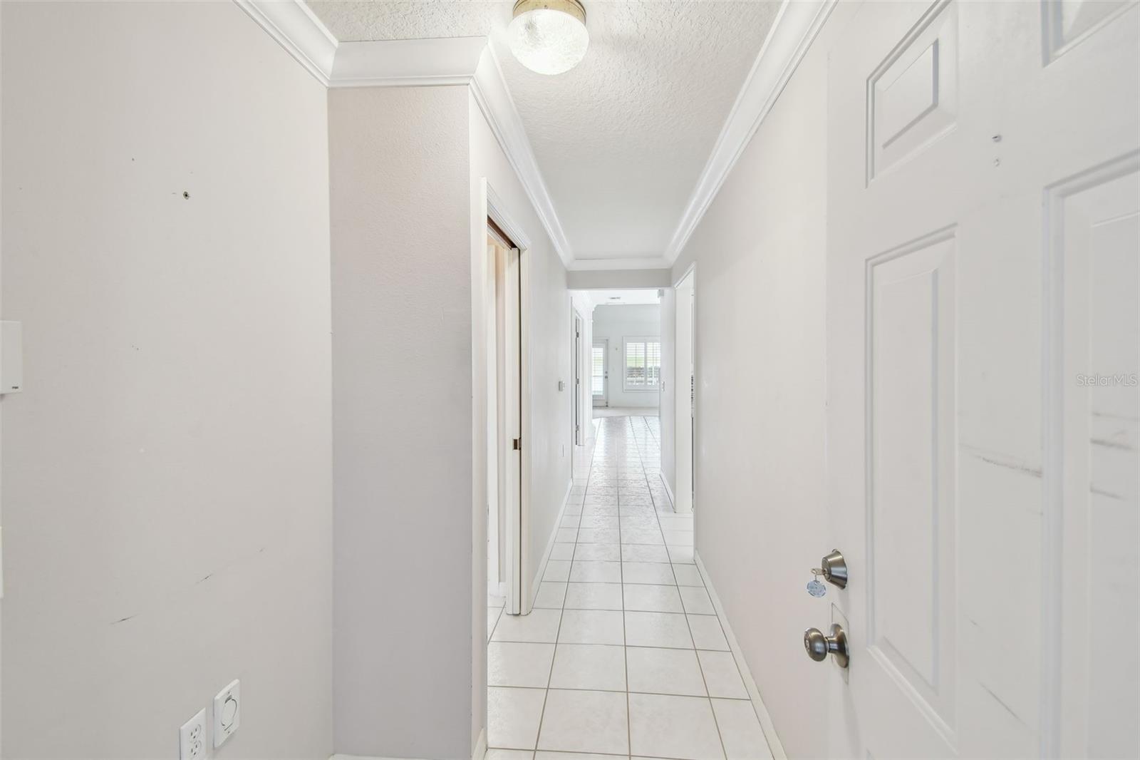Image 4 of 67 For 13636 Lake Point Drive S