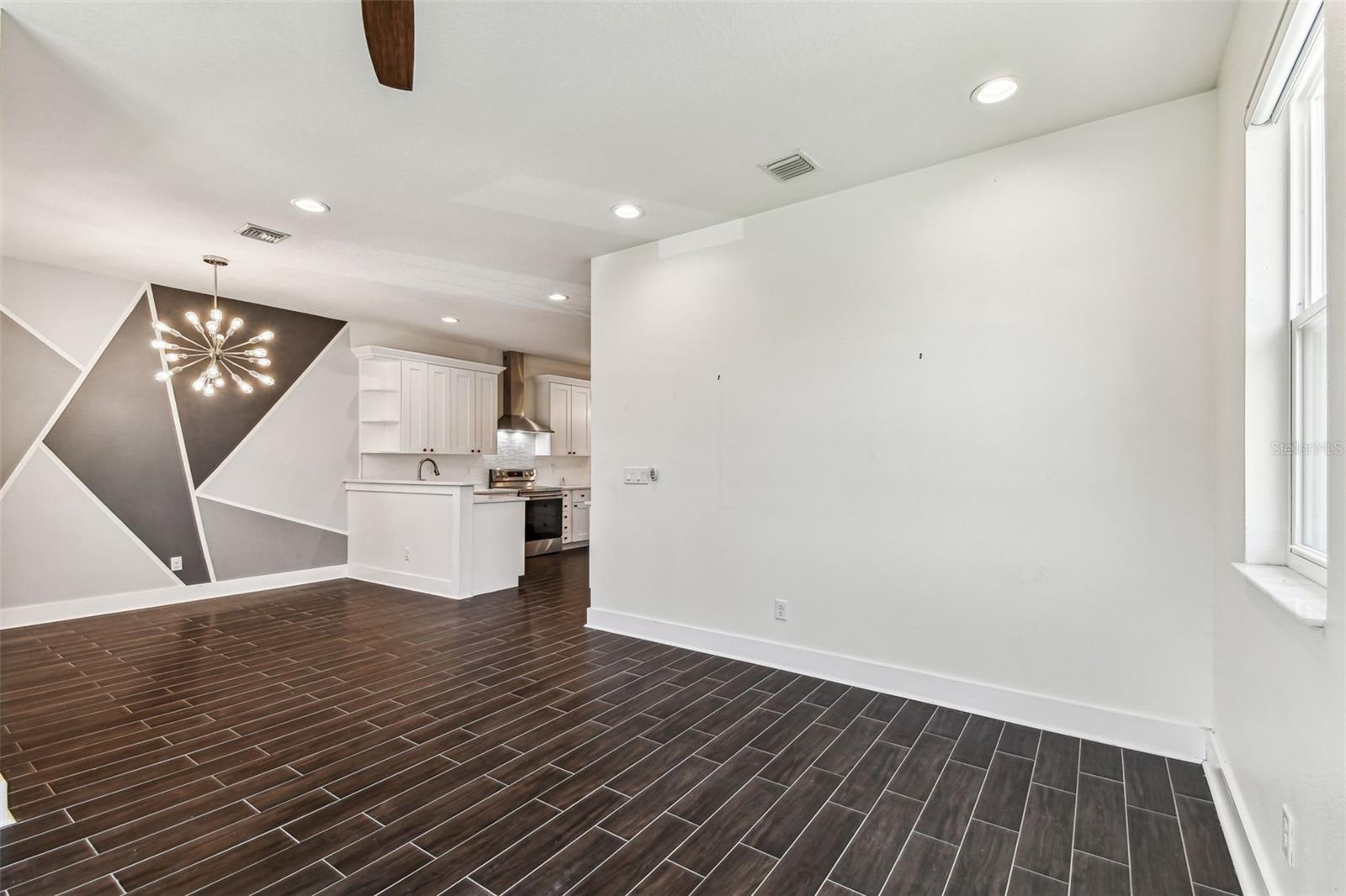 Image 8 of 25 For 7113 Mascotte Street