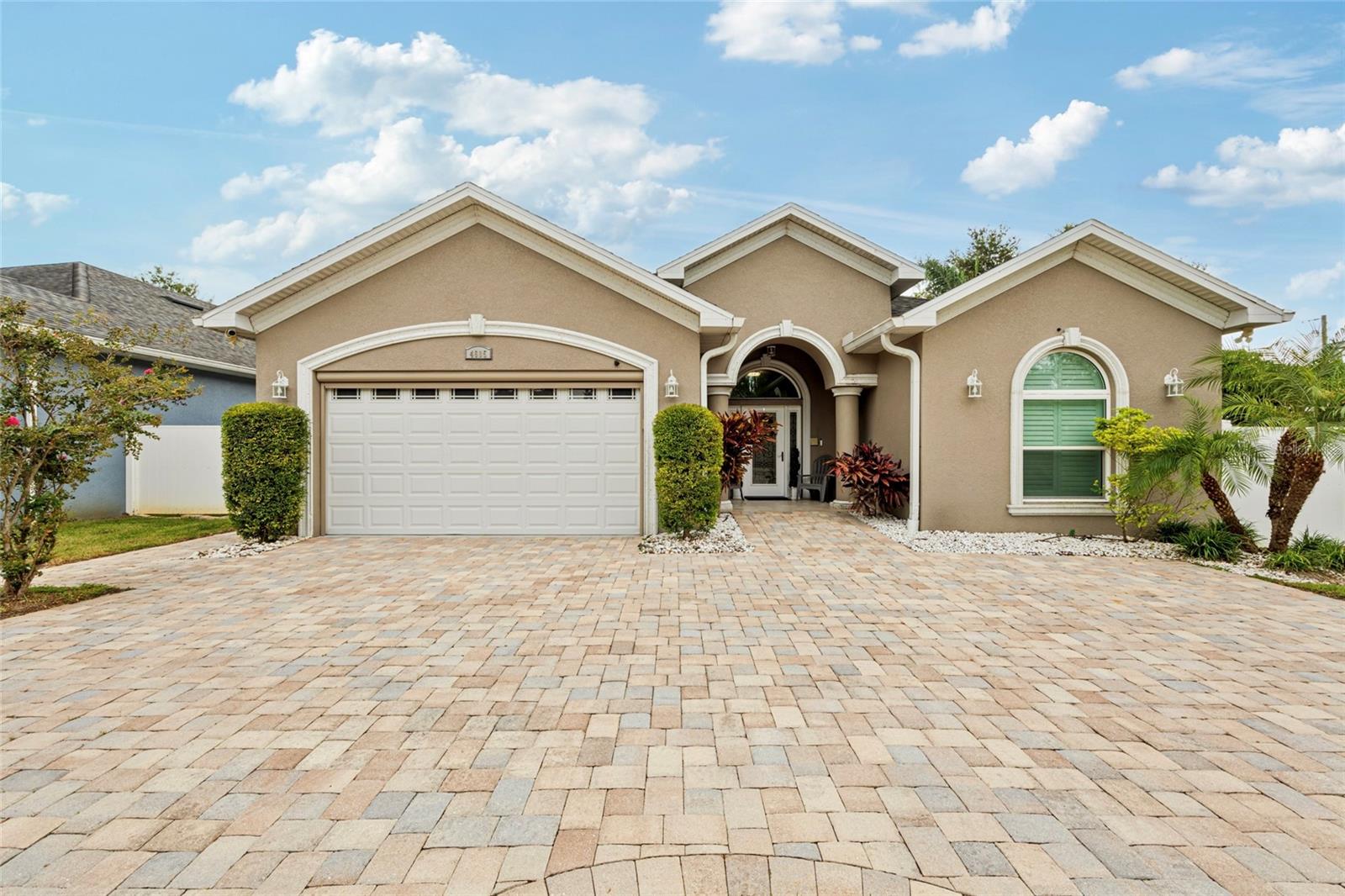 Image 2 of 40 For 4605 Wishart Boulevard