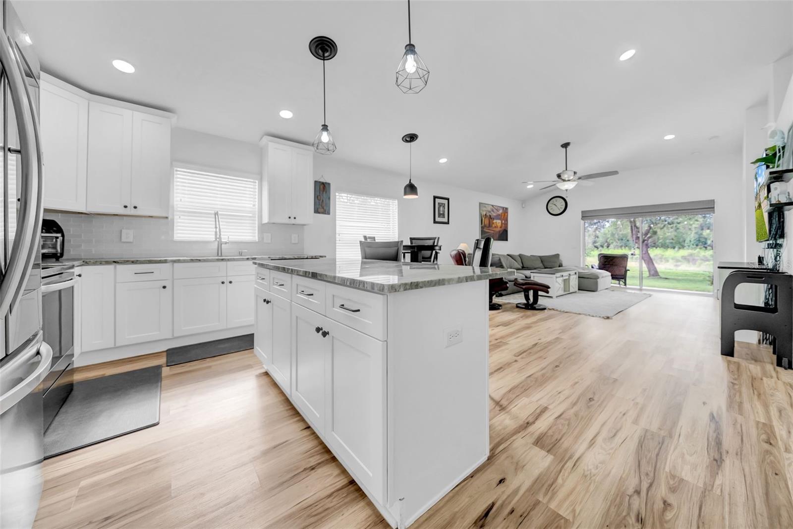 Image 12 of 57 For 4458 Lisette Circle