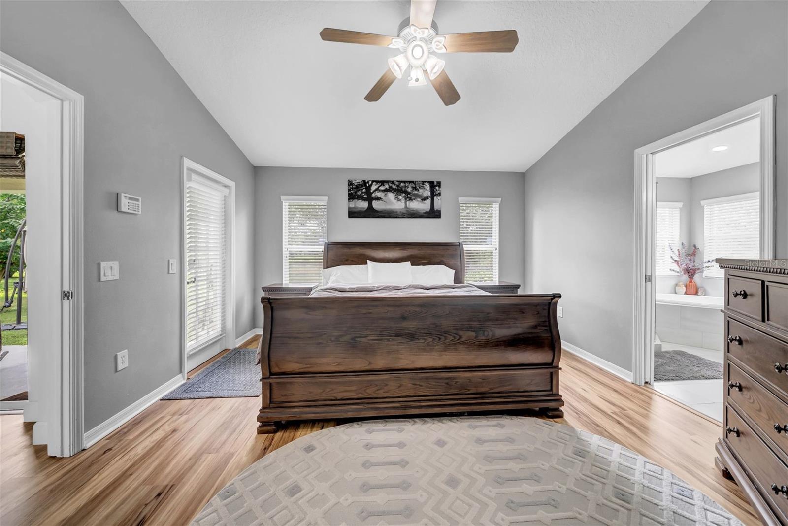 Image 23 of 57 For 4458 Lisette Circle