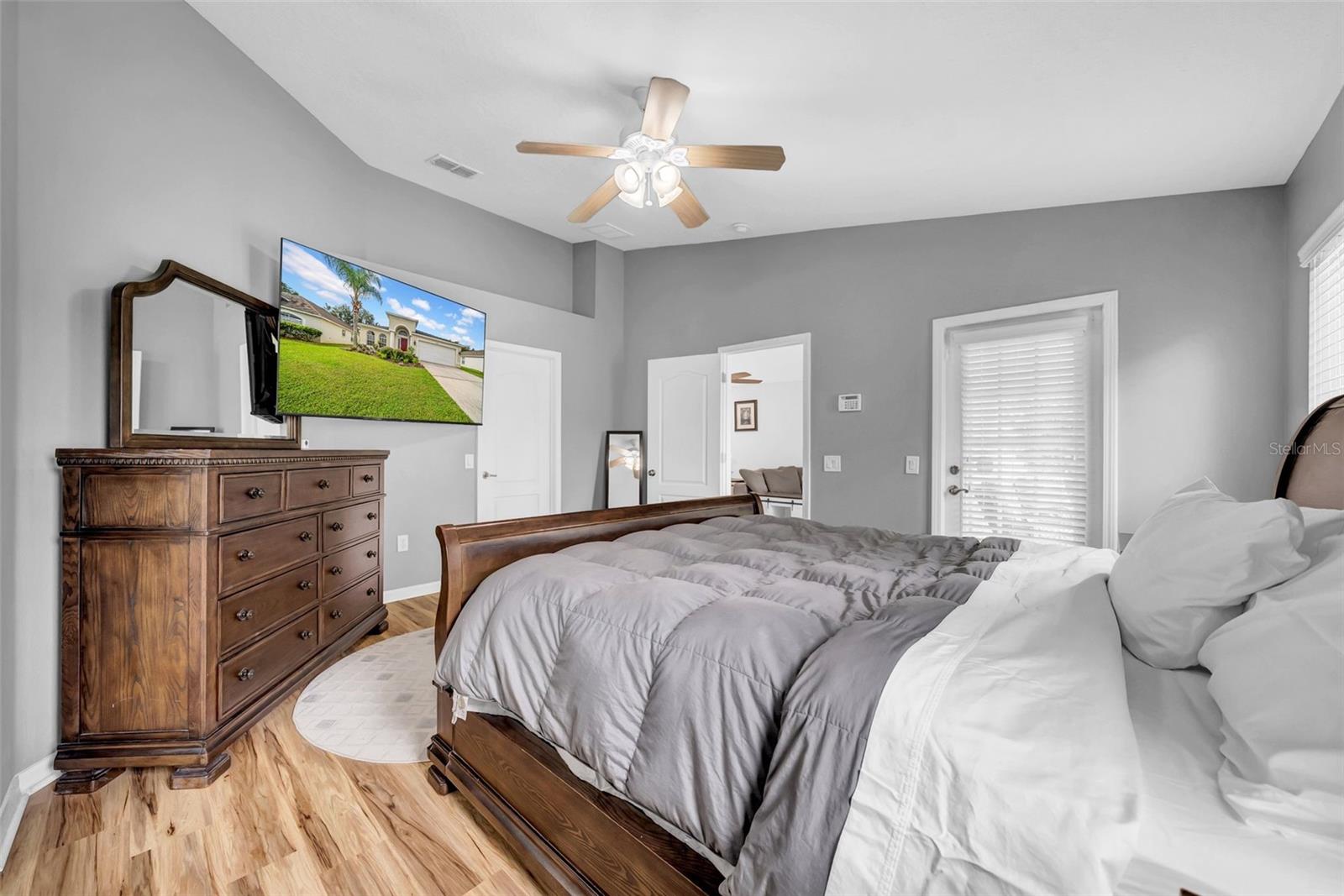 Image 24 of 57 For 4458 Lisette Circle