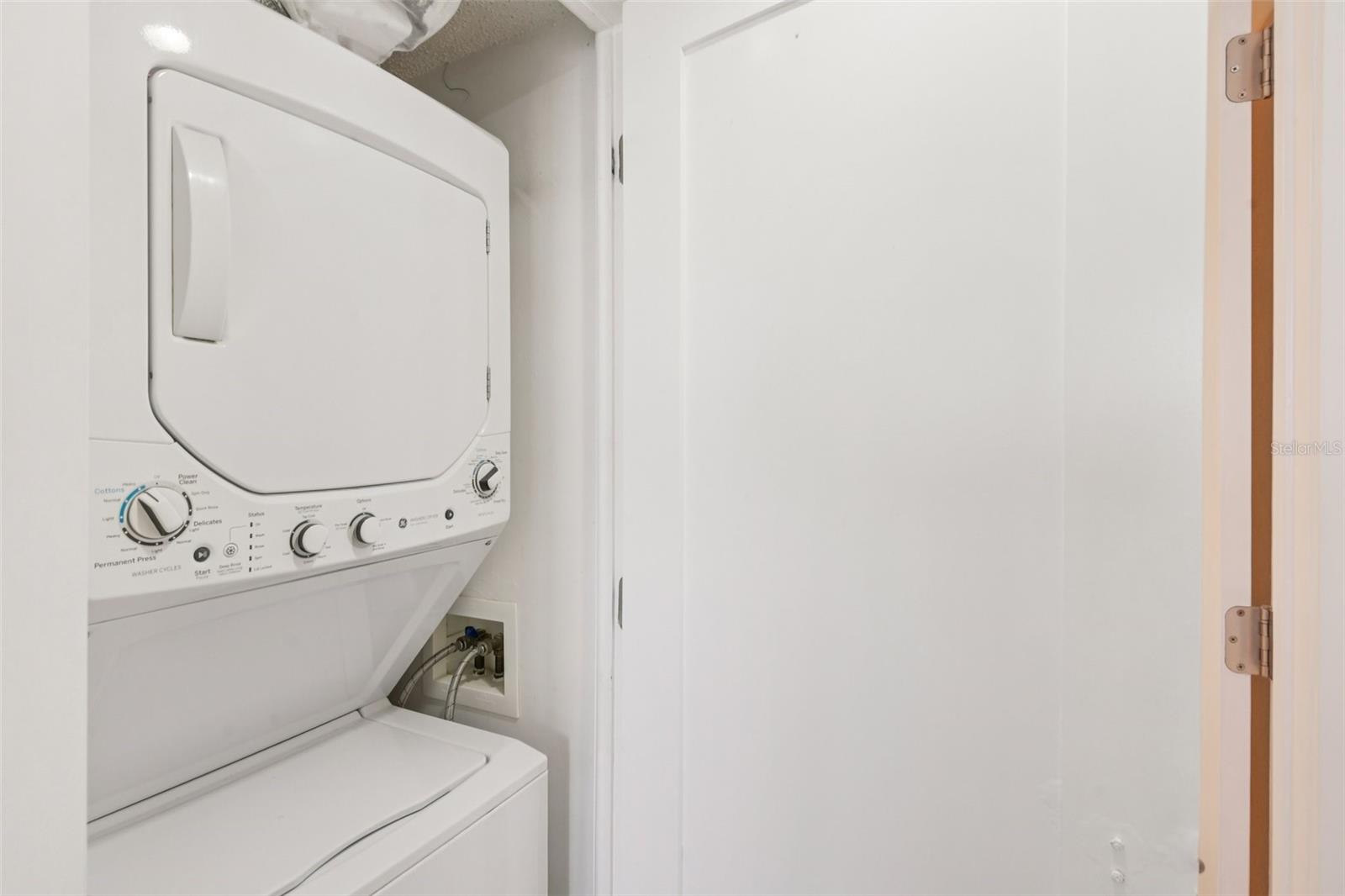 Image 28 of 33 For 500 Treasure Island Causeway 711