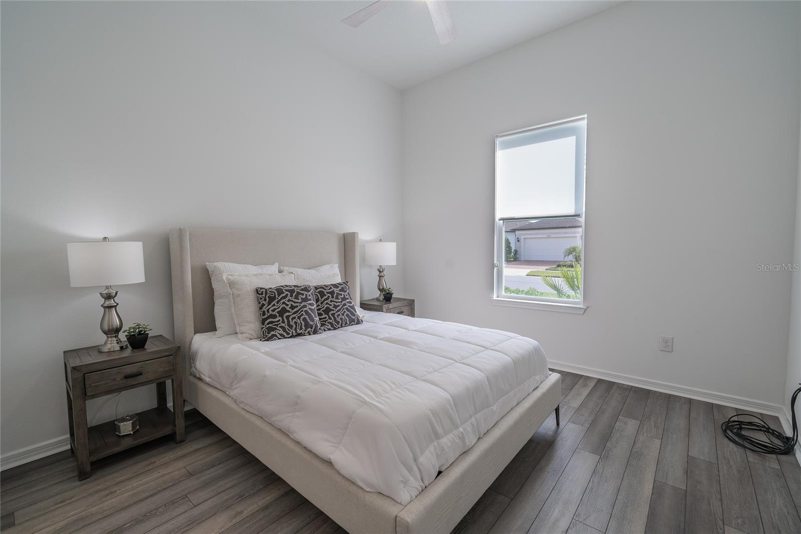 Image 12 of 68 For 18629 Coastal Shore Terrace