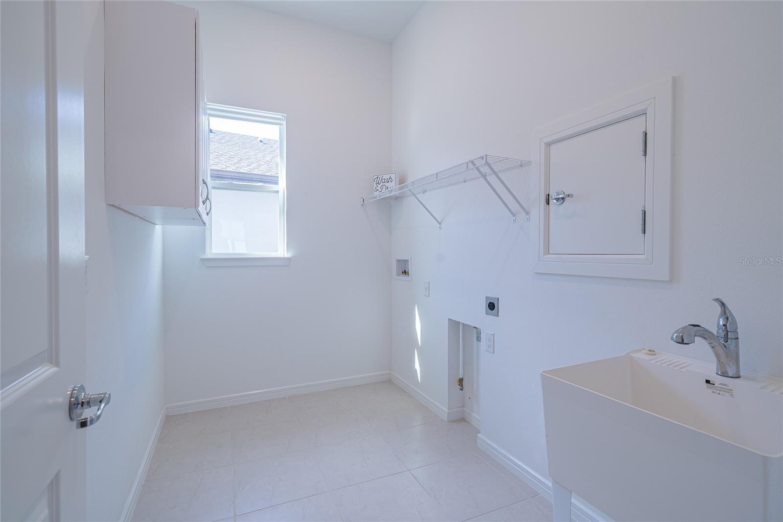 Image 16 of 68 For 18629 Coastal Shore Terrace