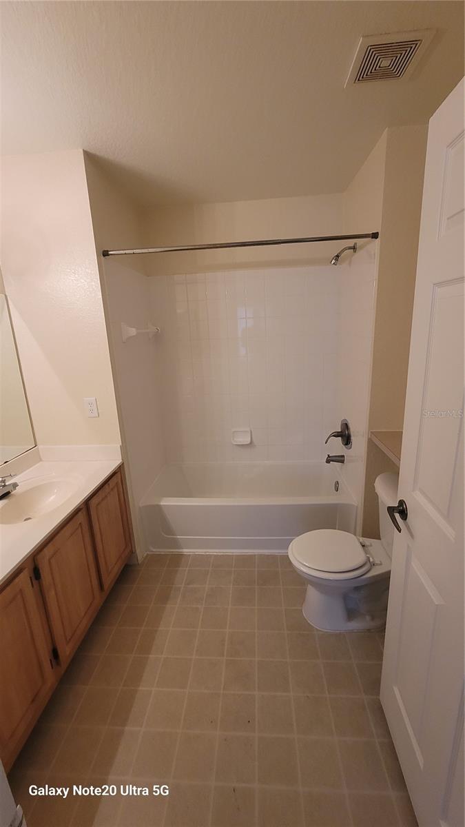 Image 11 of 12 For 4009 Venetian Bay Drive 102