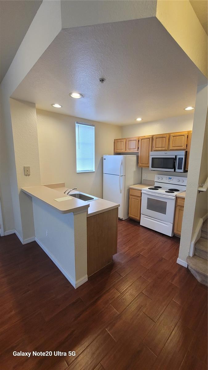 Image 5 of 12 For 4009 Venetian Bay Drive 102