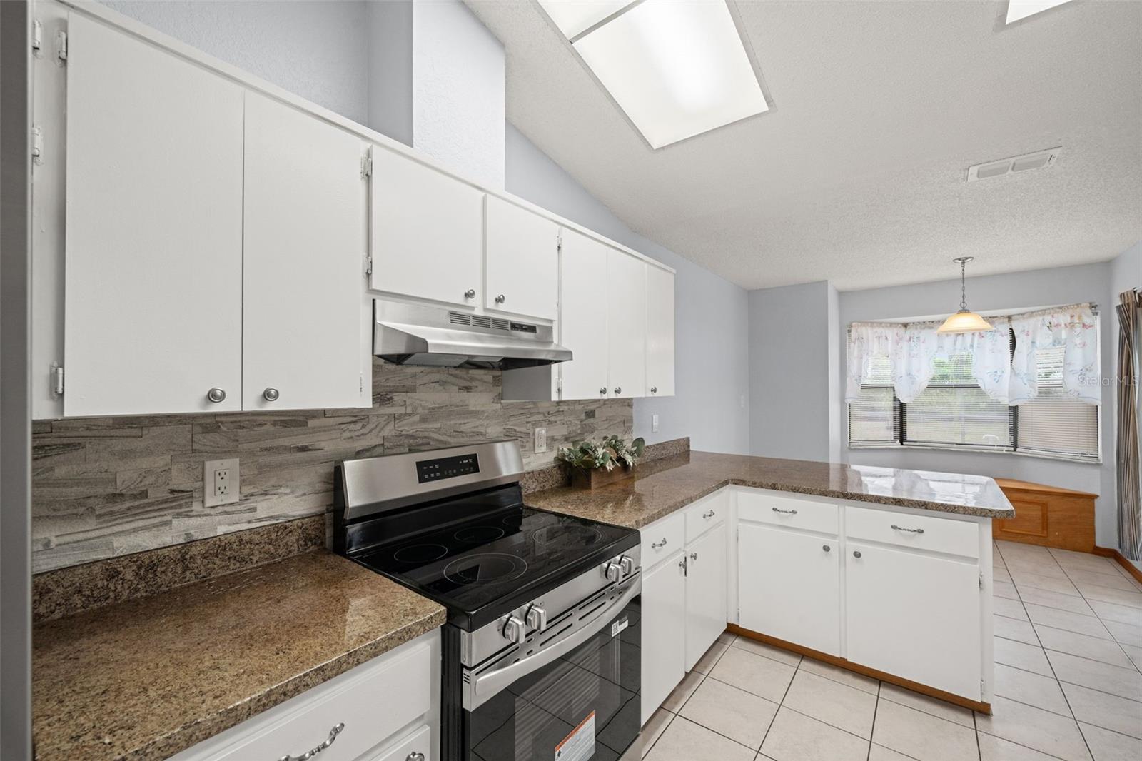 Image 13 of 46 For 246 Galaxy Avenue