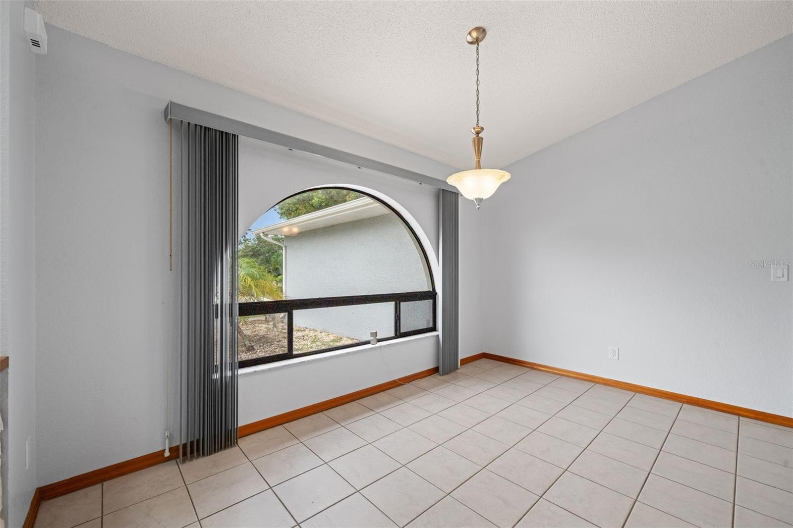 Image 9 of 46 For 246 Galaxy Avenue