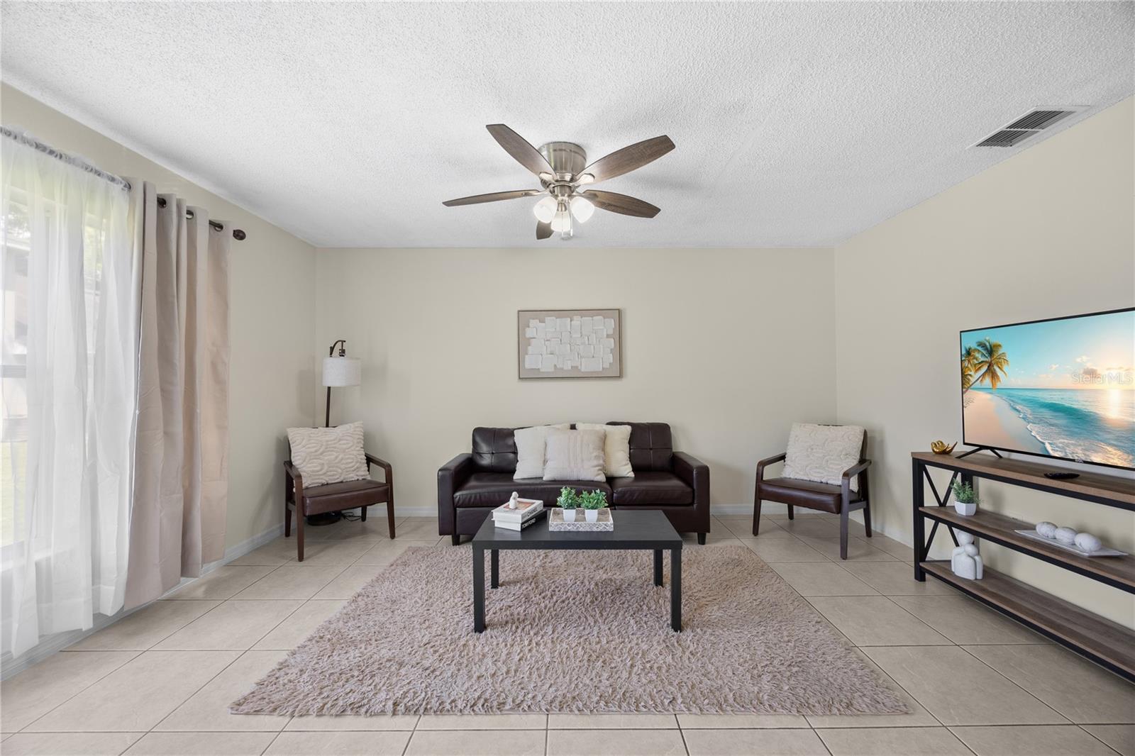 Image 14 of 51 For 2116 Cypress Bay Boulevard