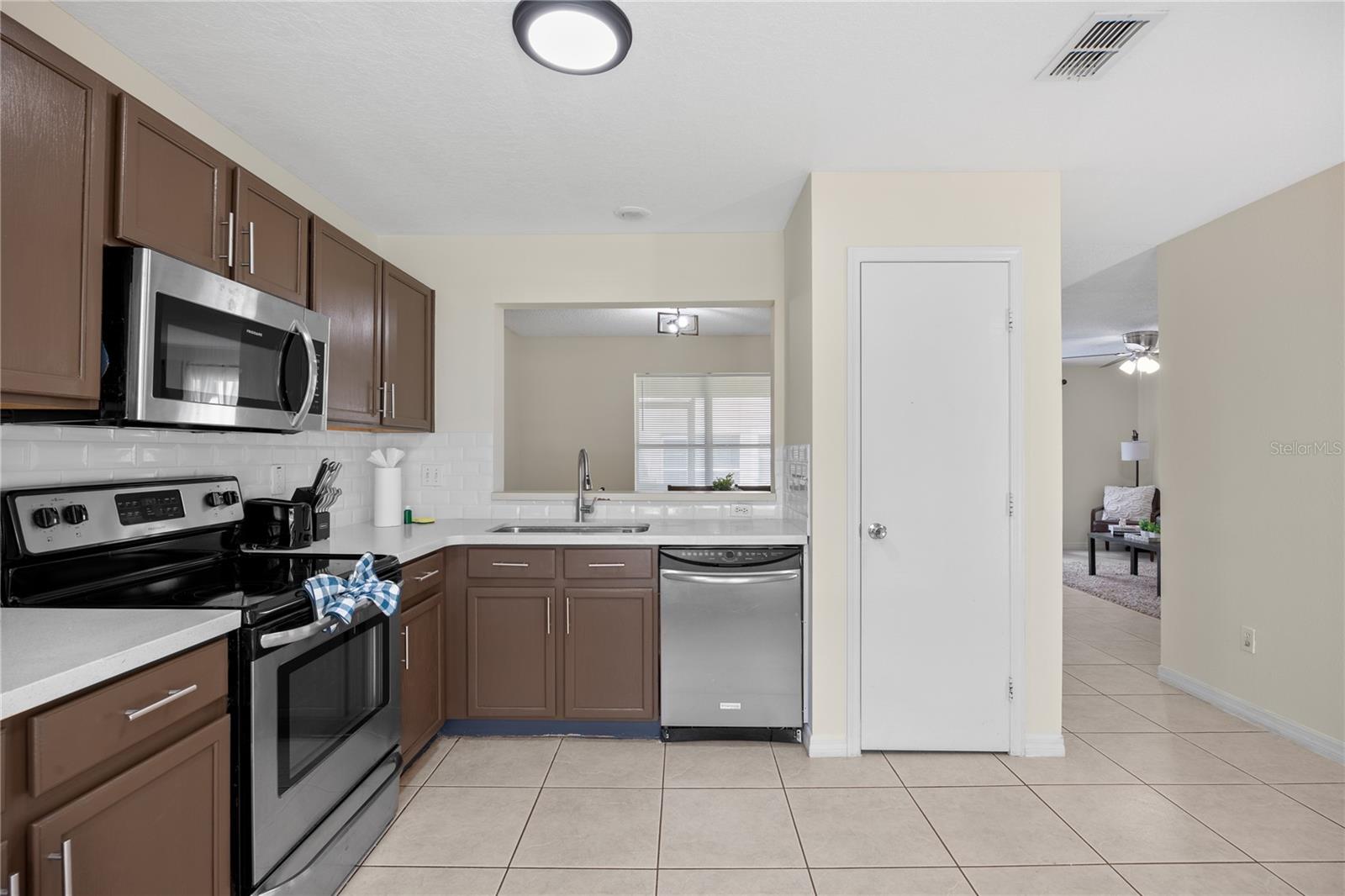 Image 26 of 51 For 2116 Cypress Bay Boulevard