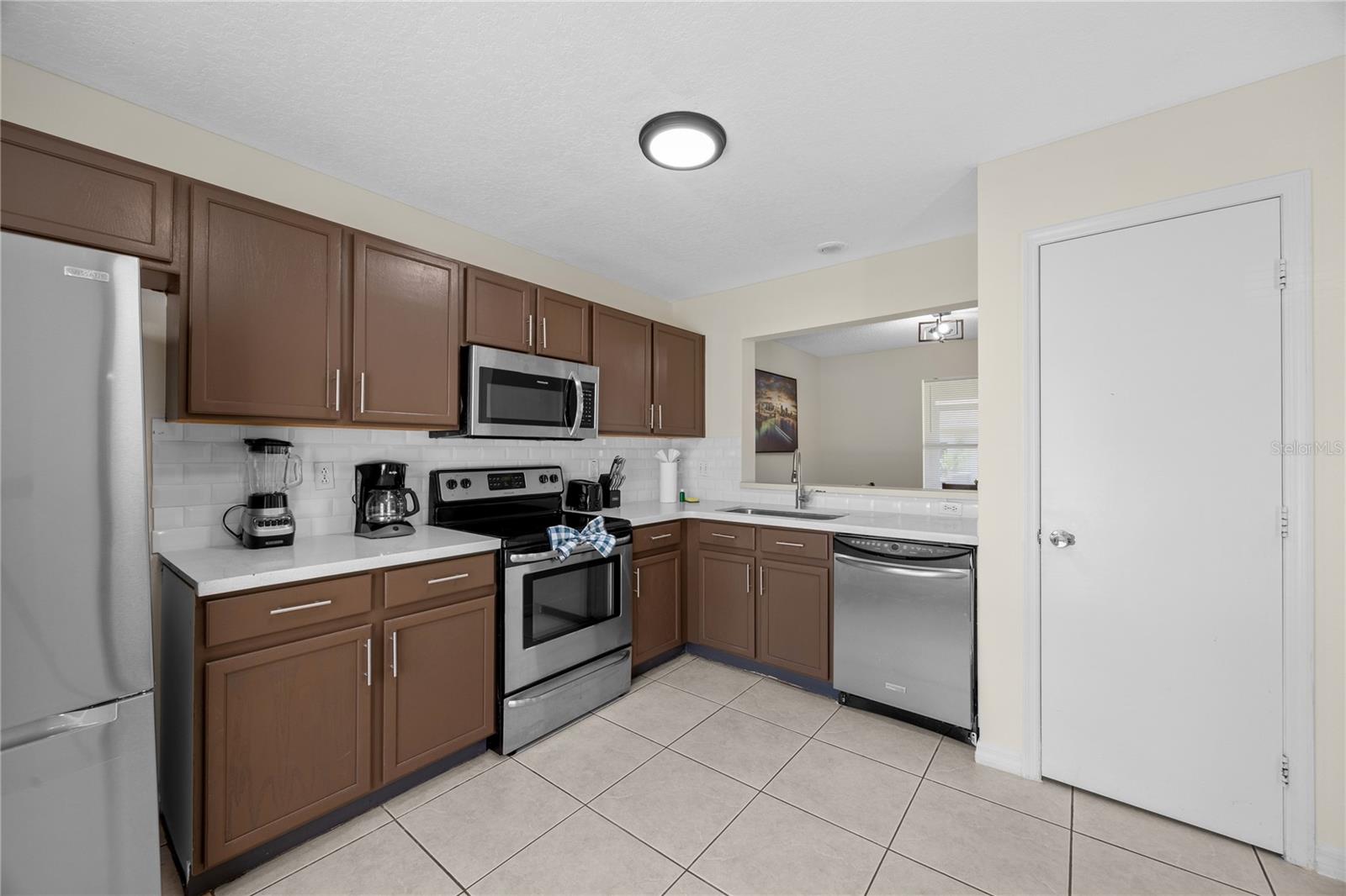Image 27 of 51 For 2116 Cypress Bay Boulevard