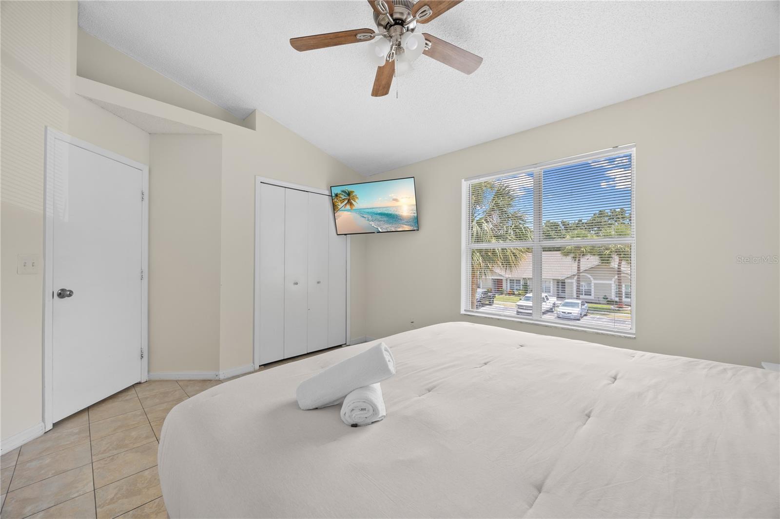 Image 37 of 51 For 2116 Cypress Bay Boulevard