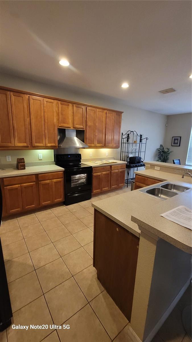 Image 6 of 24 For 1040 Marcello Boulevard