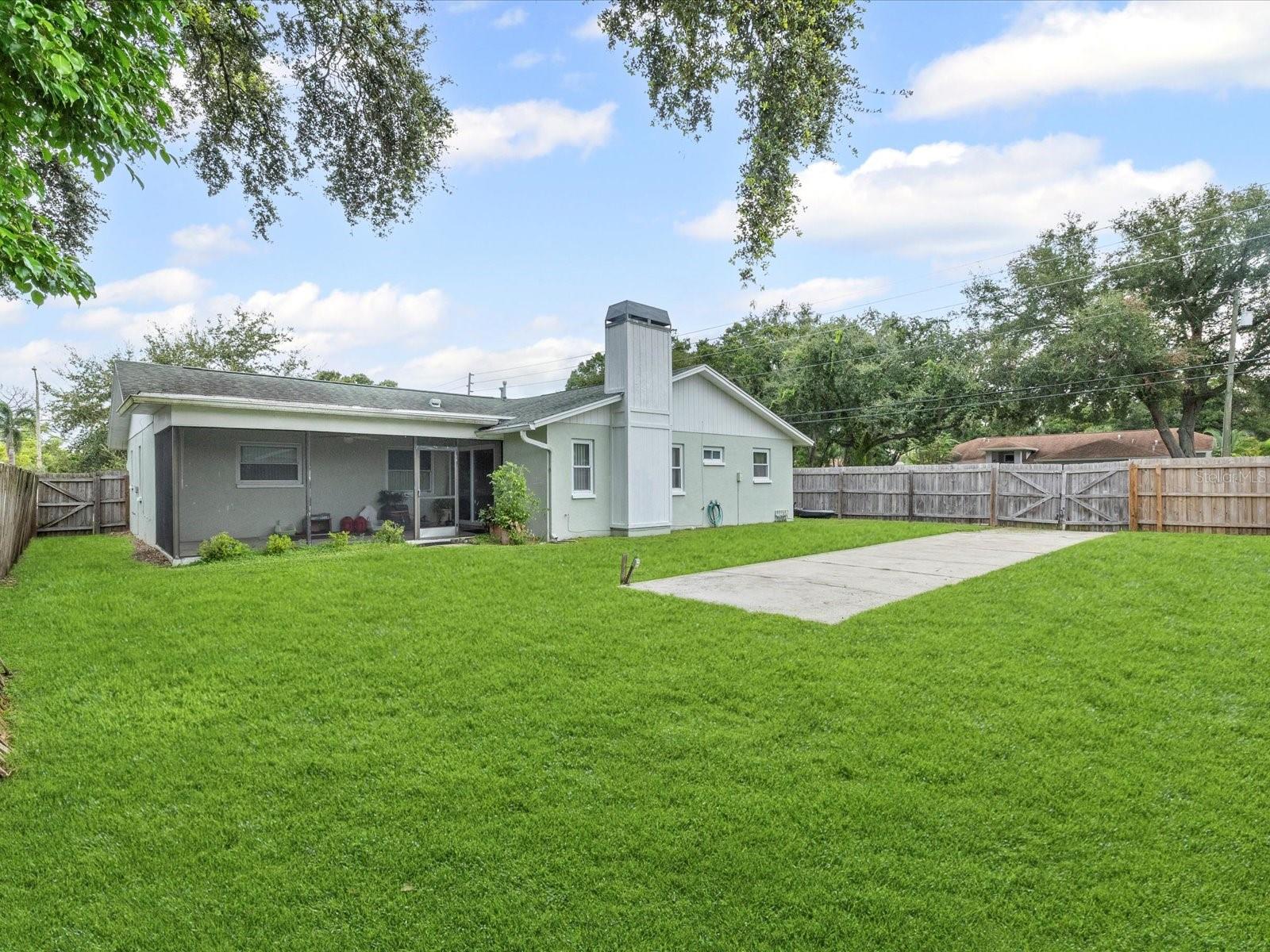 Image 4 of 48 For 12595 93rd Way