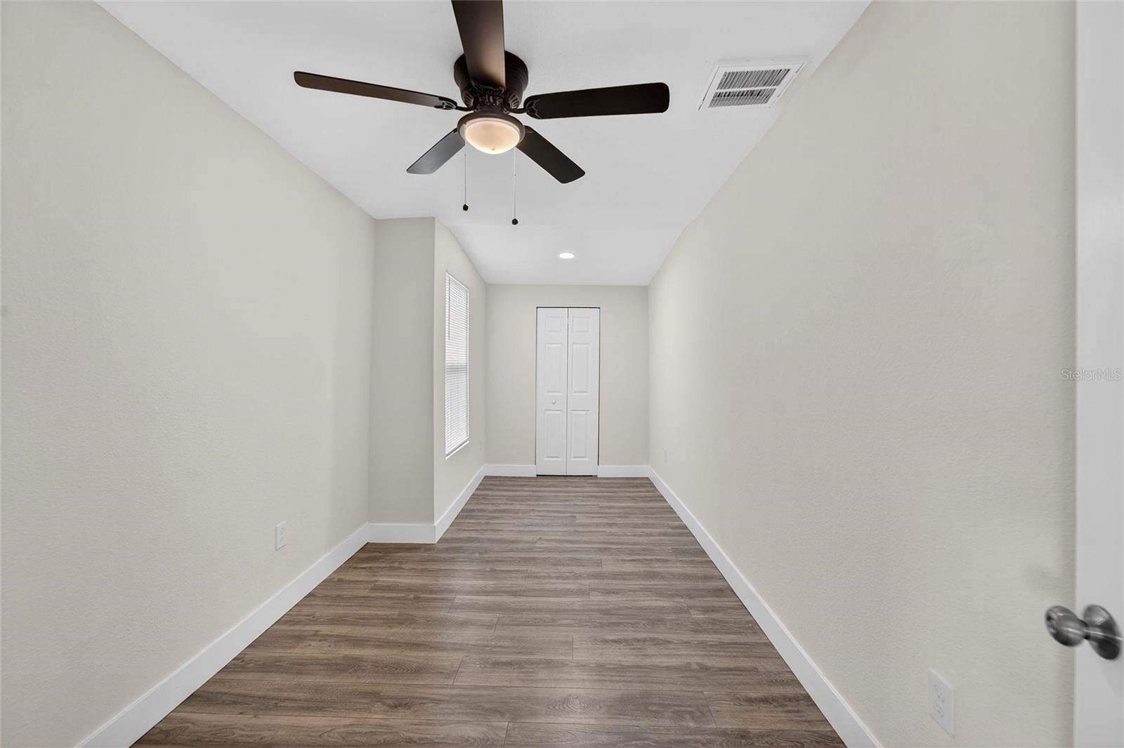Image 22 of 48 For 2525 Beach Street