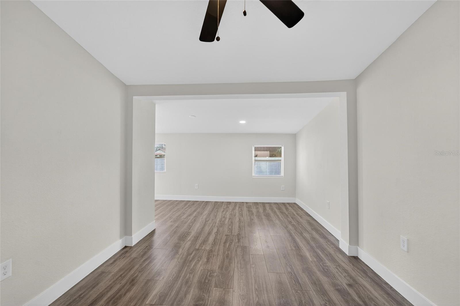 Image 32 of 48 For 2525 Beach Street