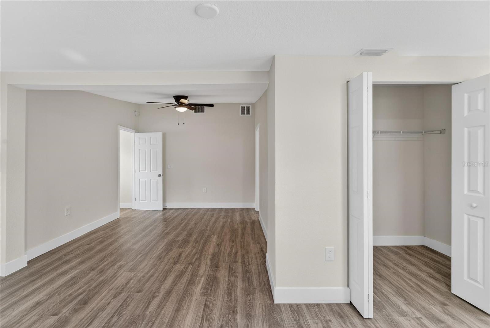Image 36 of 48 For 2525 Beach Street