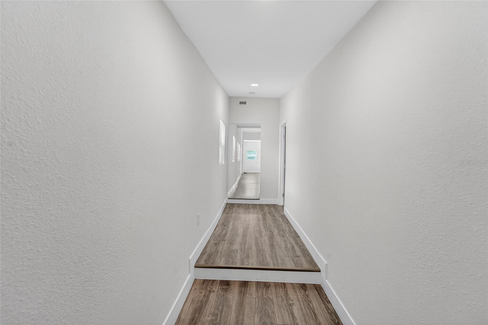 Image 41 of 48 For 2525 Beach Street